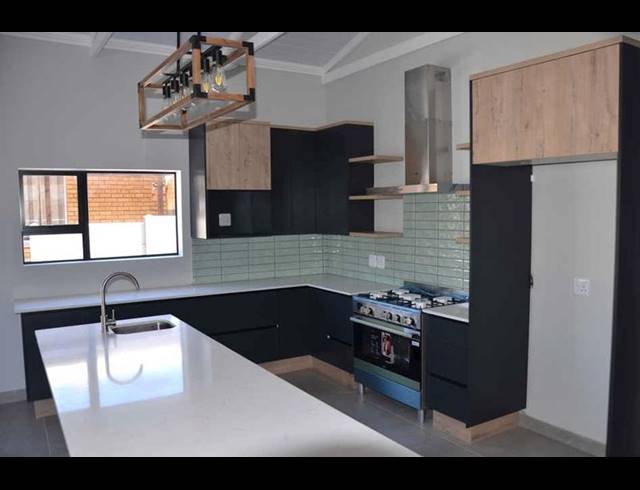 3 BEDROOM HOUSE FOR SALE IN ISLAND VIEW